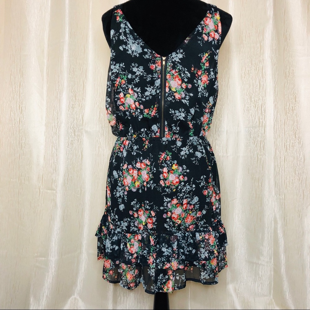 Floral Ruffle Dress - Picture 2 of 3